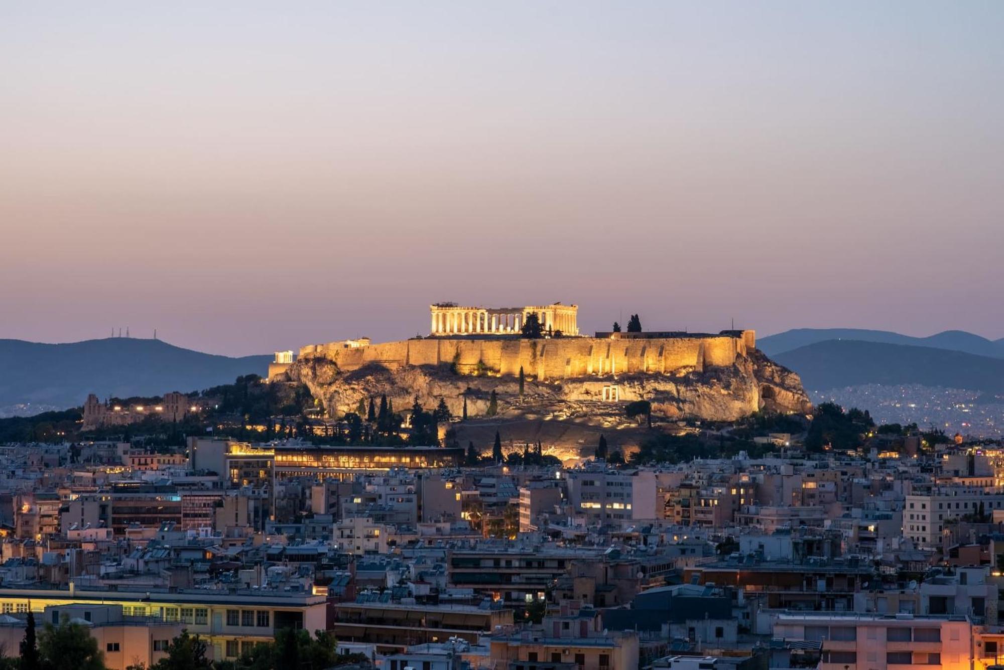 Urban Apt With Stunning Acropolis View & Roofdeck Ateny Zewnętrze zdjęcie